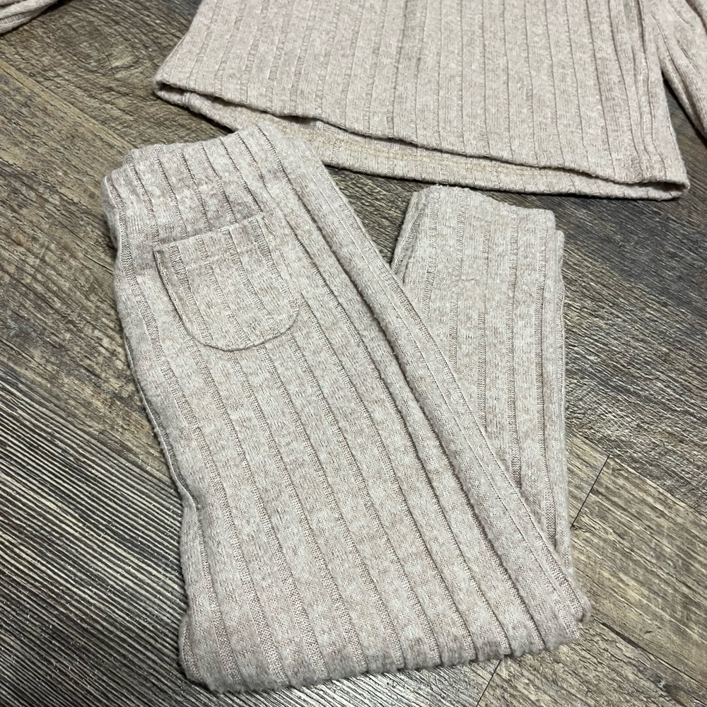 Primark Cream Knit Apparel - Picture 3 of 4